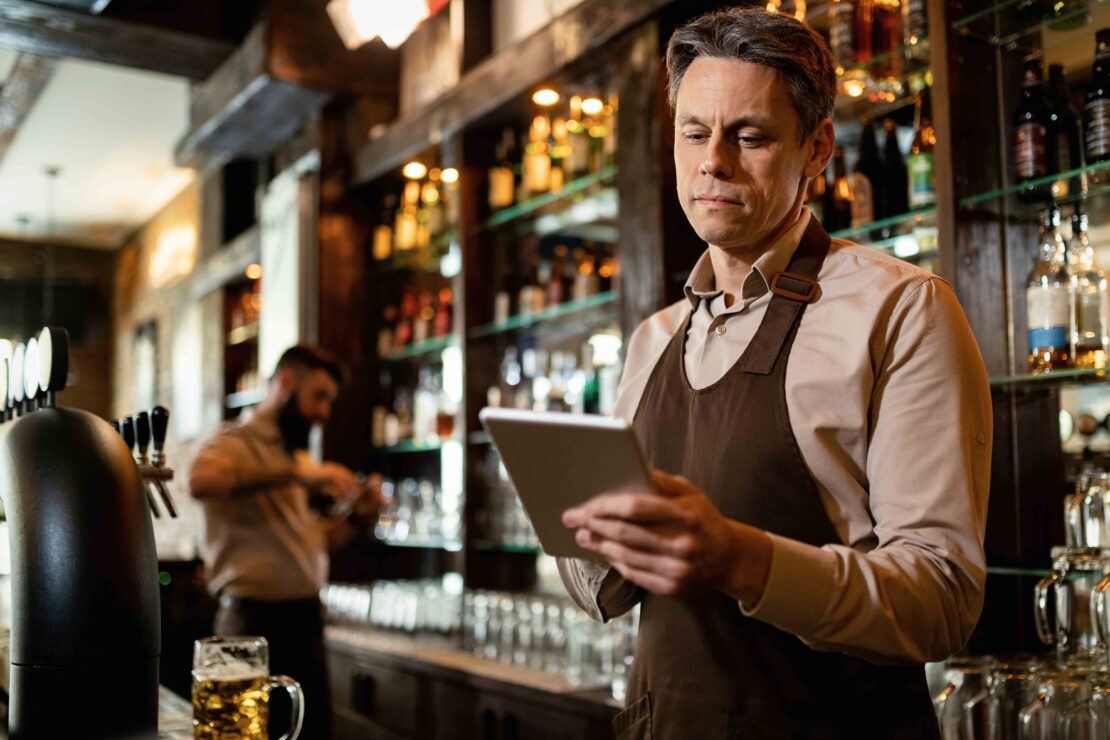  POS System for Pubs & Bars: What Licensed Venues Need